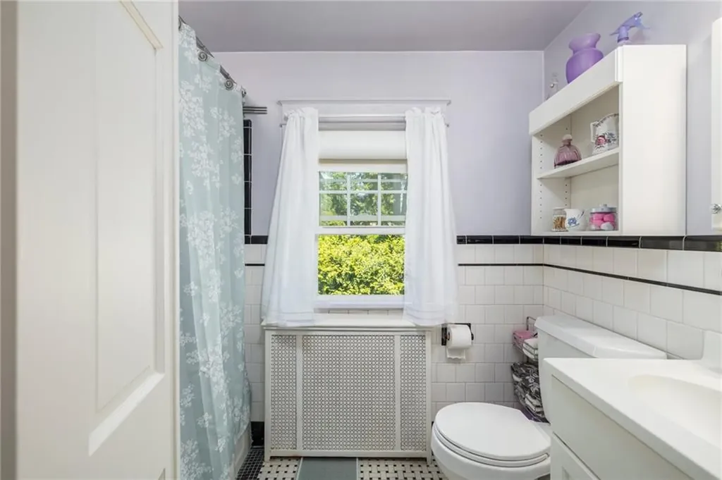 50 Ellery Road Newport RI 02840