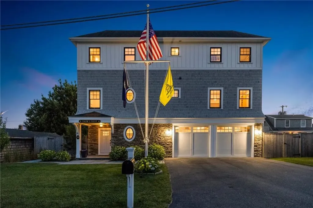 59 Crest Street Middletown RI 02842