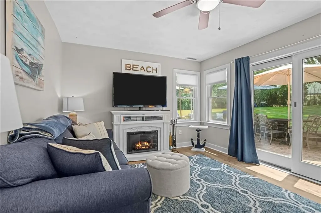 175 Rhode Island Boulevard Portsmouth RI 02871
