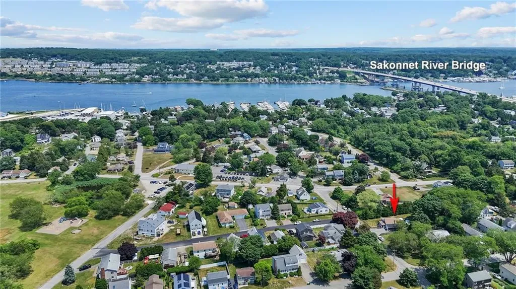 175 Rhode Island Boulevard Portsmouth RI 02871