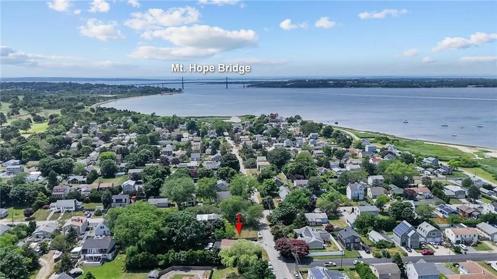 175 Rhode Island Boulevard Portsmouth RI 02871