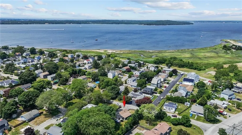 175 Rhode Island Boulevard Portsmouth RI 02871