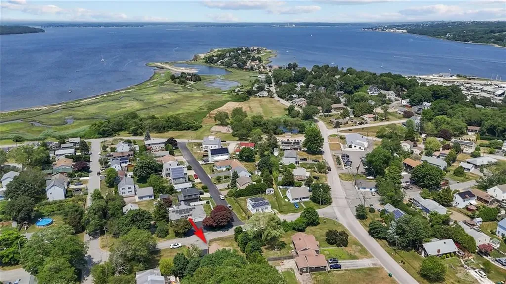 175 Rhode Island Boulevard Portsmouth RI 02871