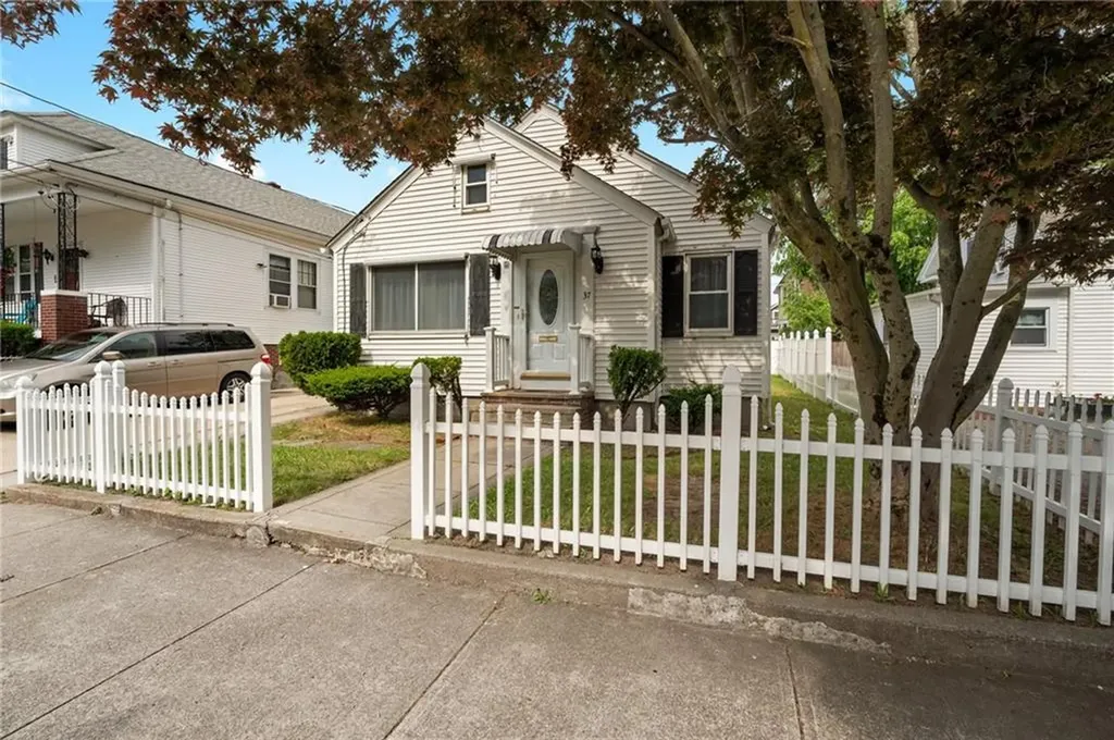 37 Sisson Street Providence RI 02909