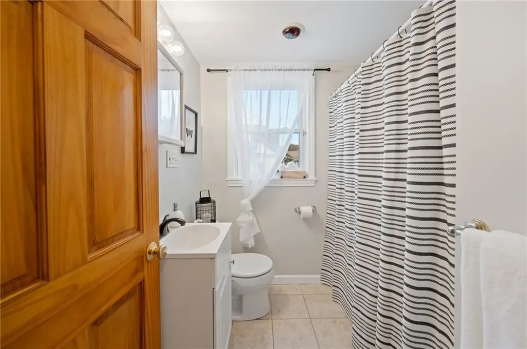 37 Sisson Street Providence RI 02909