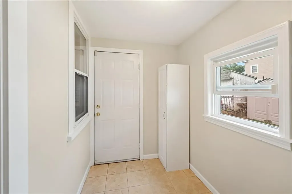 37 Sisson Street Providence RI 02909