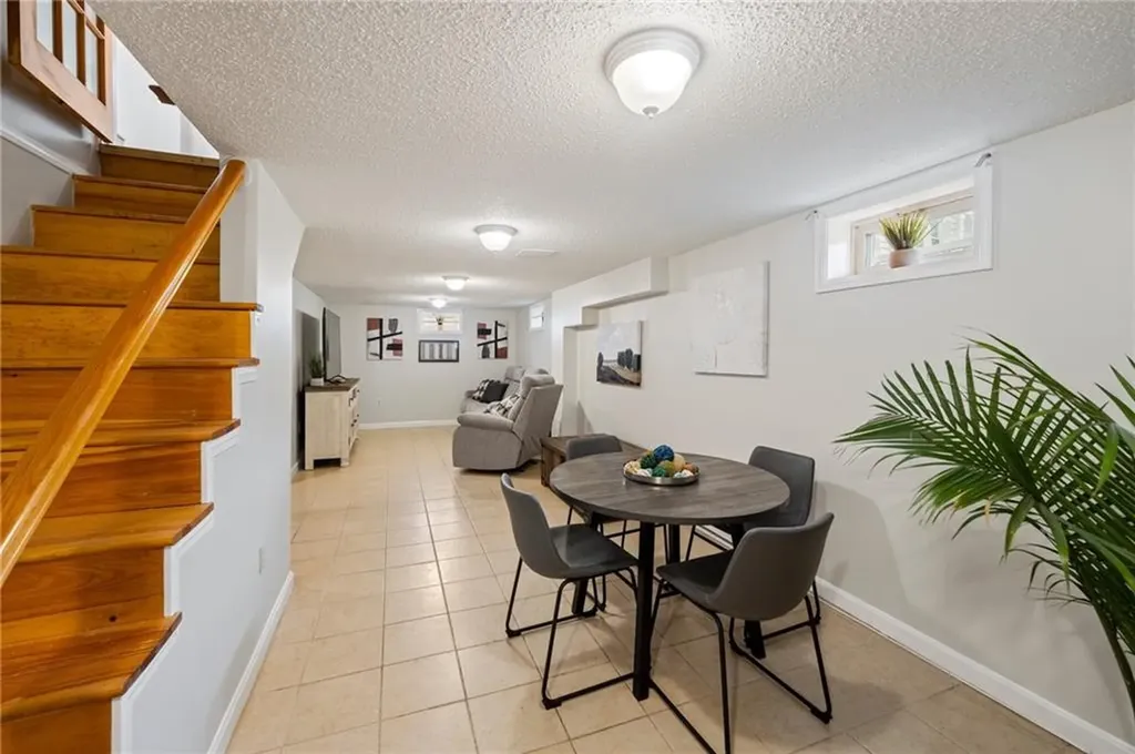 37 Sisson Street Providence RI 02909