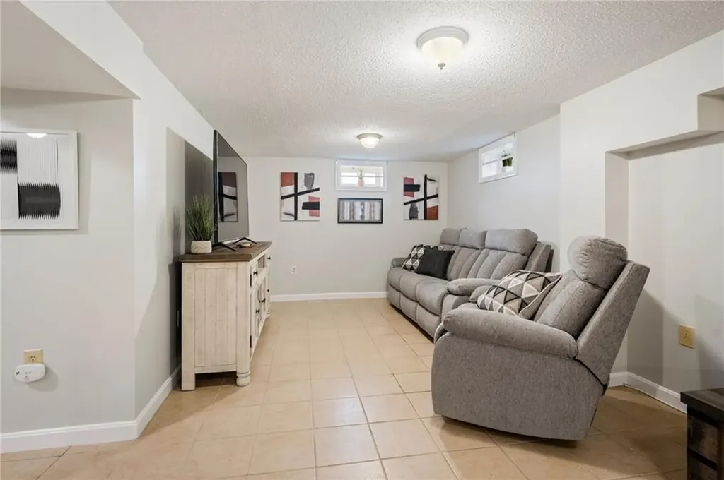37 Sisson Street Providence RI 02909
