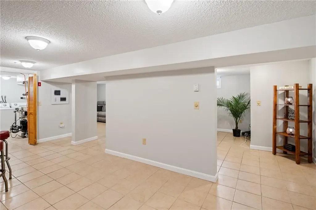 37 Sisson Street Providence RI 02909