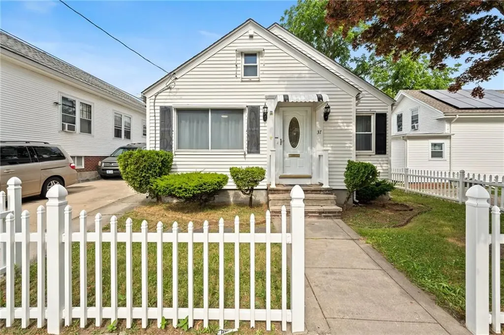 37 Sisson Street Providence RI 02909