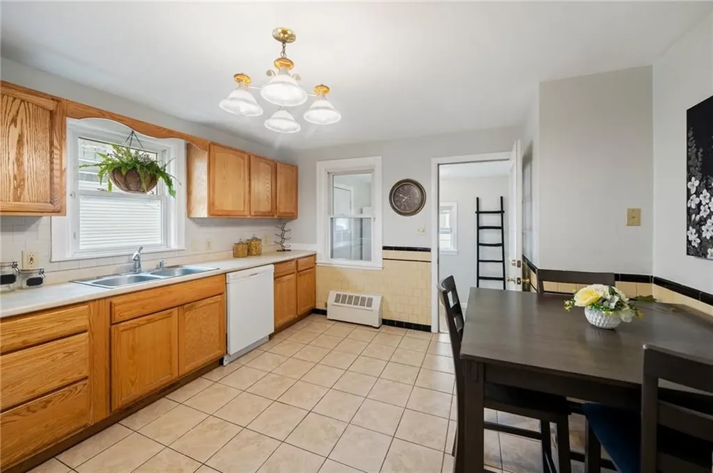 37 Sisson Street Providence RI 02909