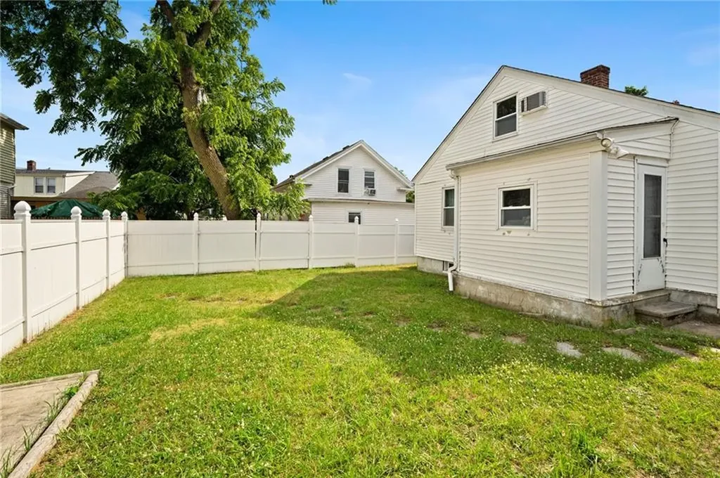 37 Sisson Street Providence RI 02909