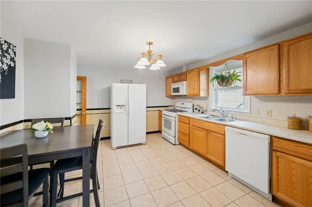 37 Sisson Street Providence RI 02909