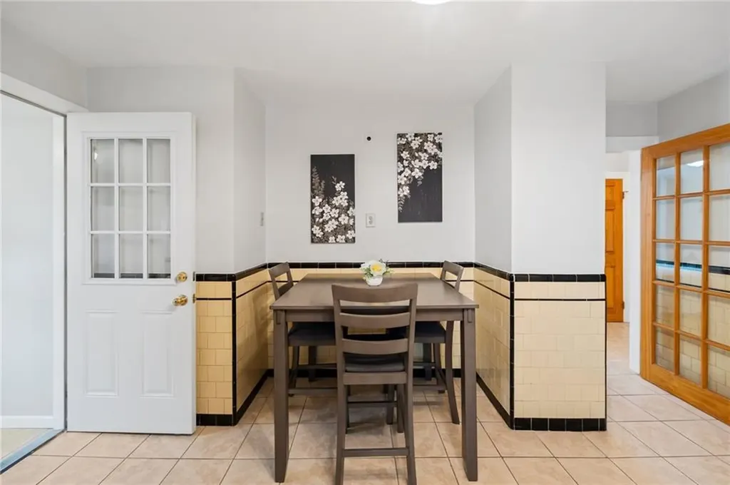 37 Sisson Street Providence RI 02909