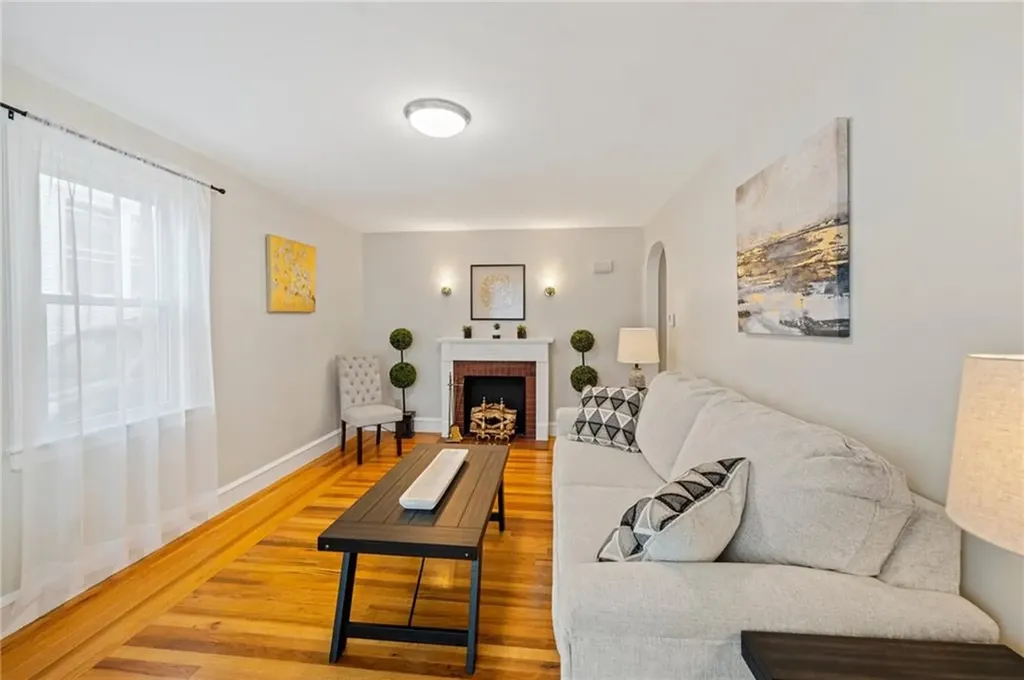37 Sisson Street Providence RI 02909