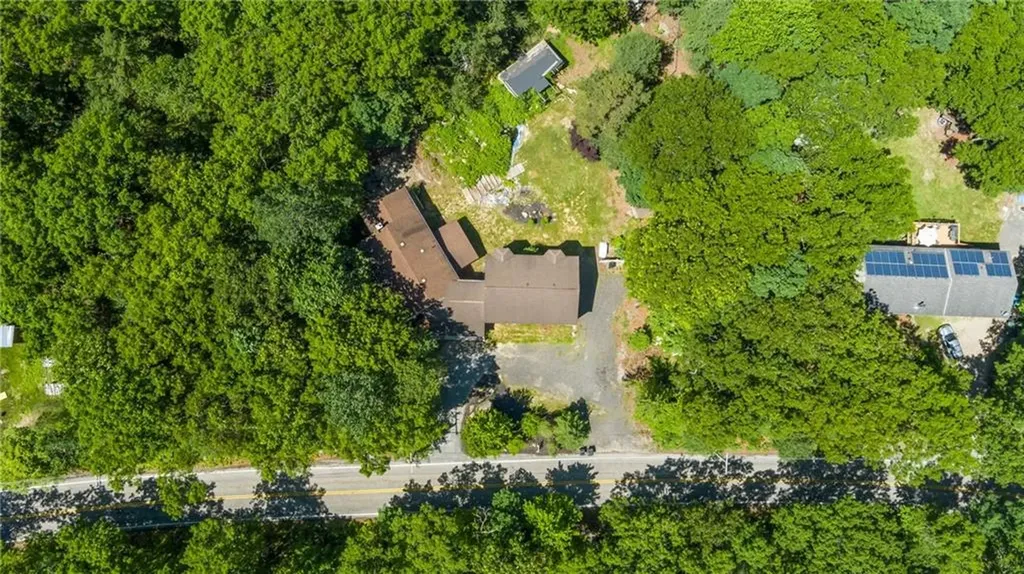 871 Read School House Road Coventry RI 02816