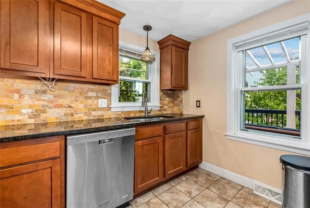 11 Harmony Court Warwick RI 02889