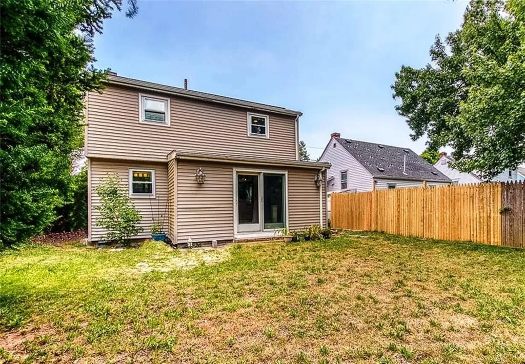 11 Harmony Court Warwick RI 02889