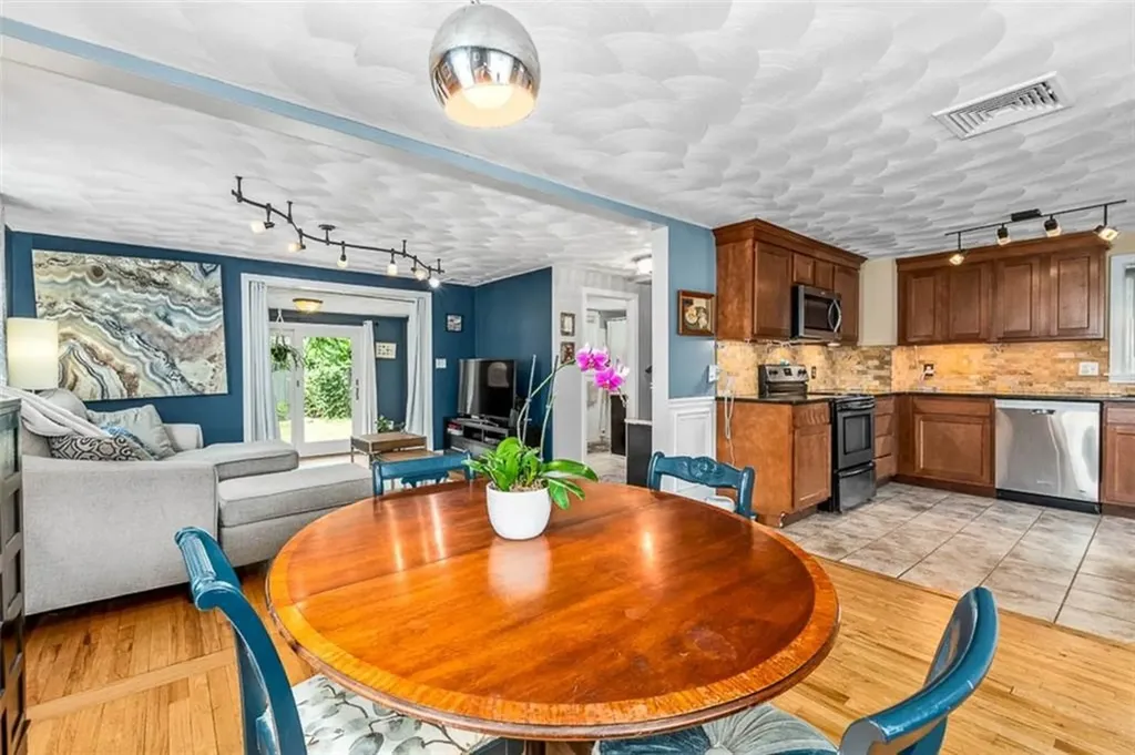 11 Harmony Court Warwick RI 02889