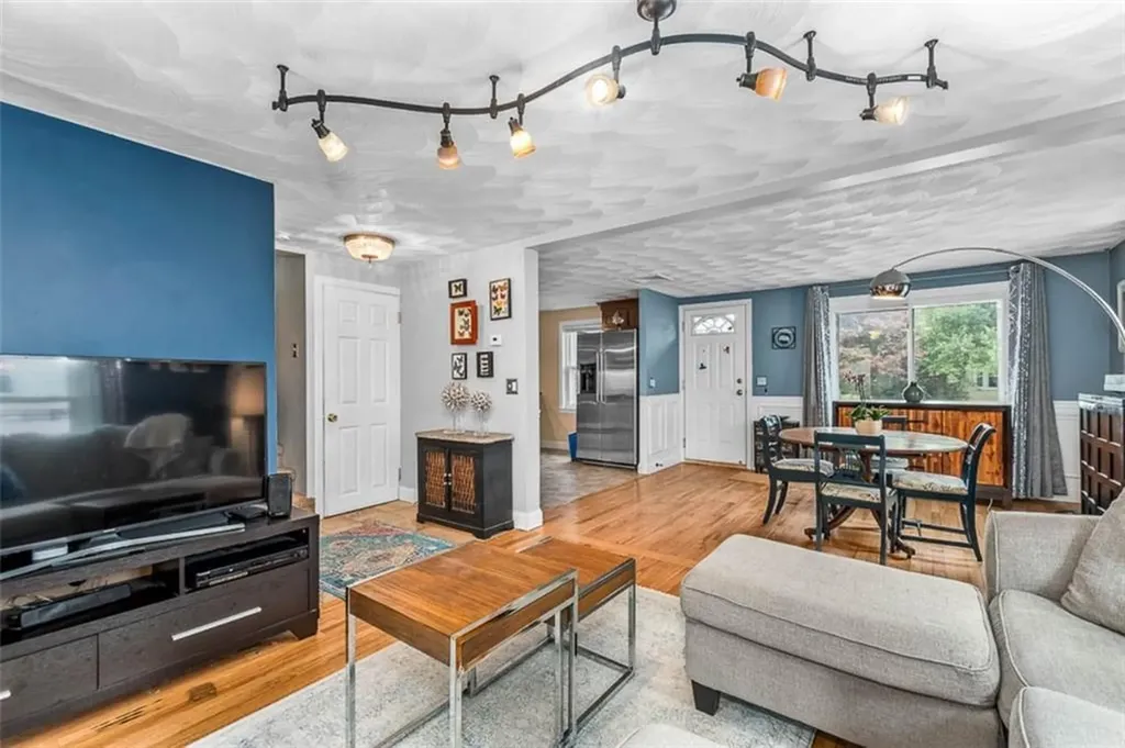 11 Harmony Court Warwick RI 02889