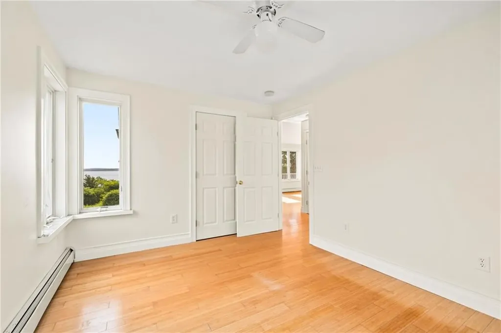 043 Fairview Avenue Portsmouth RI 02872