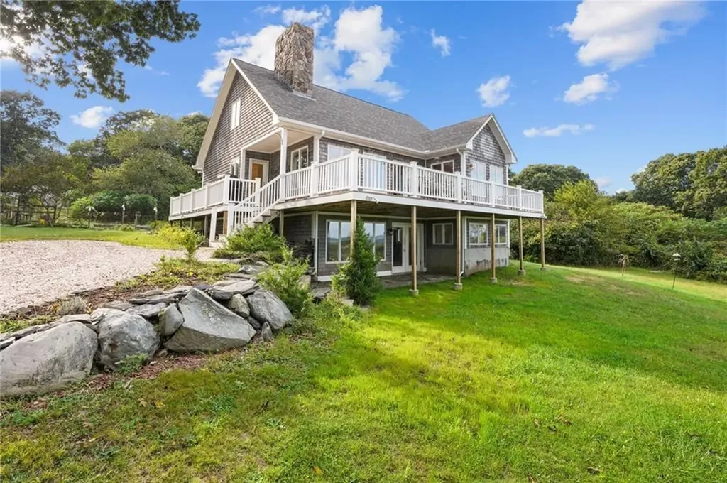043 Fairview Avenue Portsmouth RI 02872