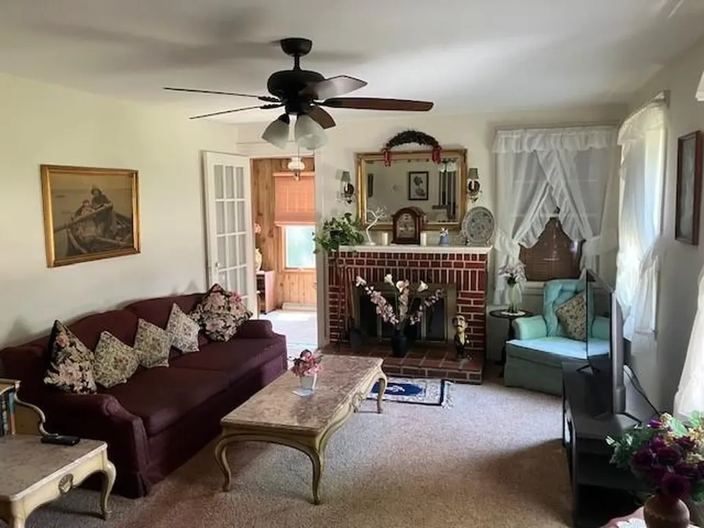 421 Greenville Avenue Johnston RI 02919