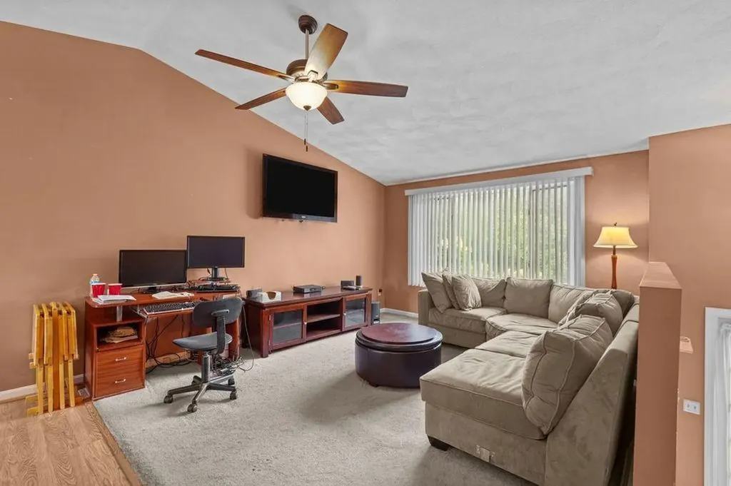 204 Shenandoah Road Warwick RI 02886