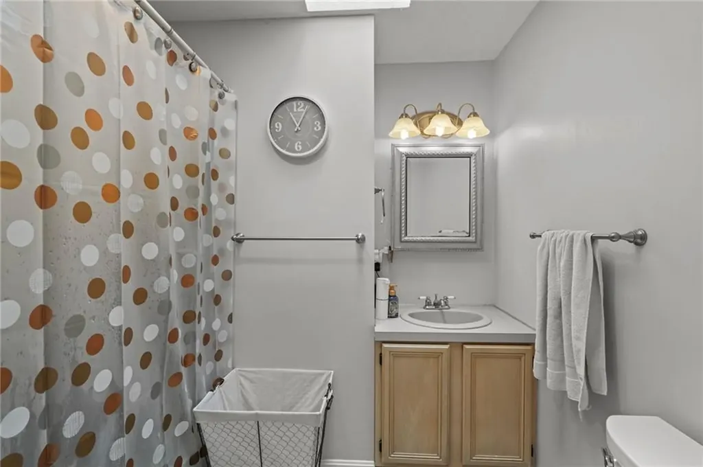 204 Shenandoah Road Warwick RI 02886