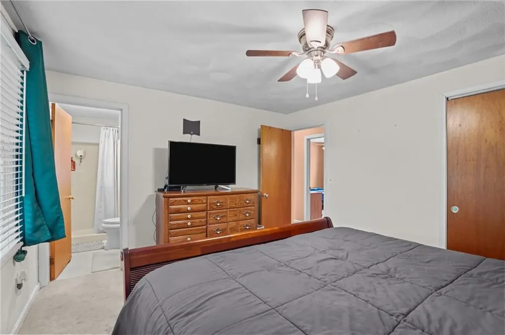204 Shenandoah Road Warwick RI 02886