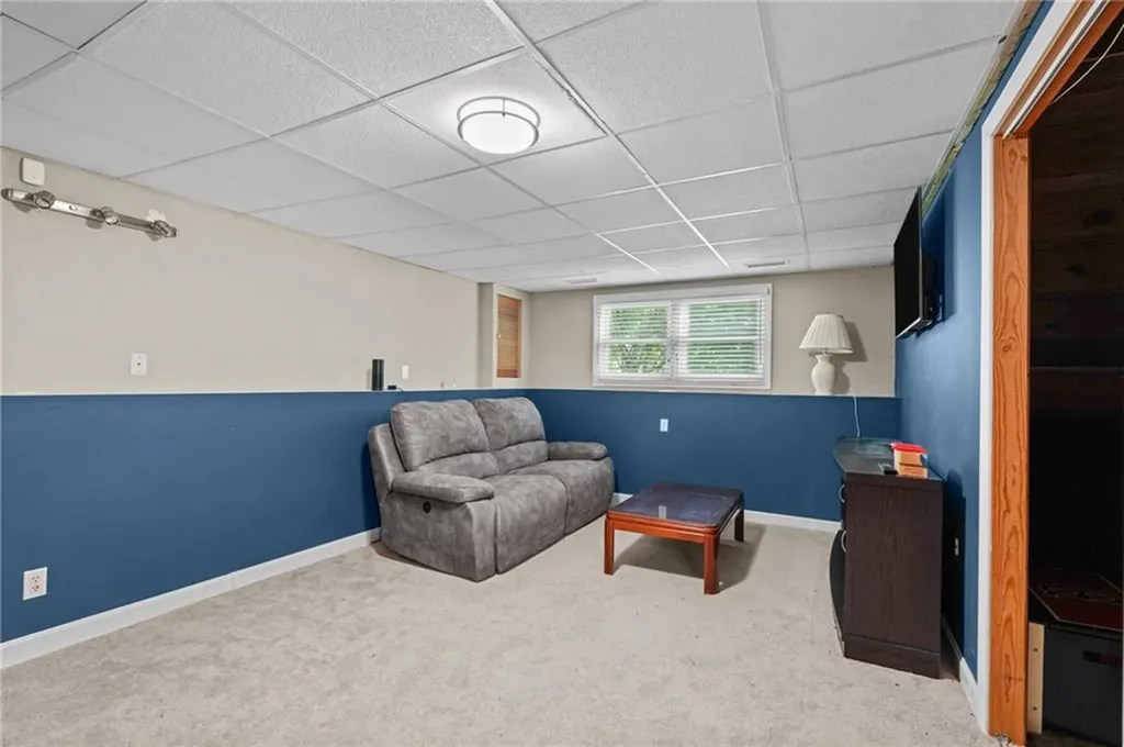 204 Shenandoah Road Warwick RI 02886
