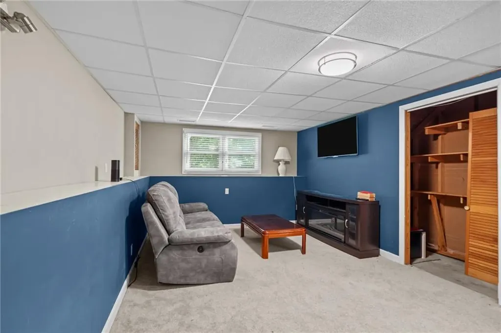 204 Shenandoah Road Warwick RI 02886