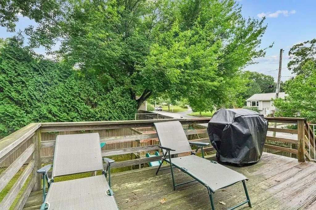 204 Shenandoah Road Warwick RI 02886
