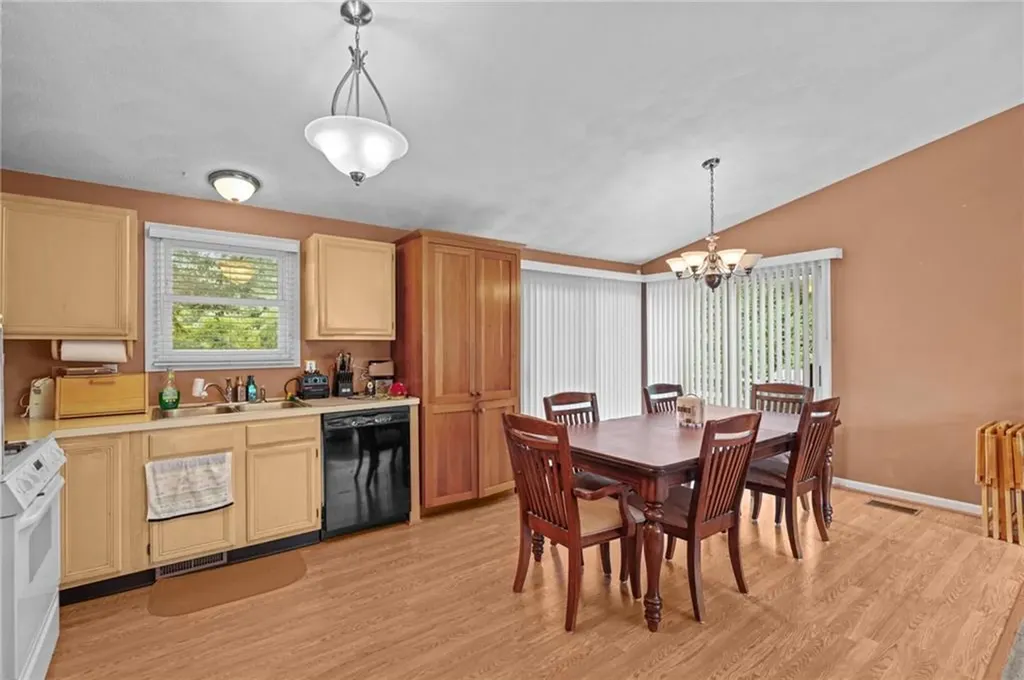 204 Shenandoah Road Warwick RI 02886
