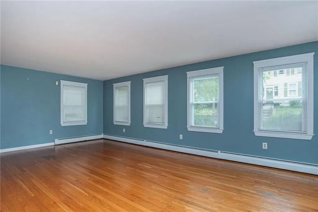 127 Pidge Avenue Pawtucket RI 02860