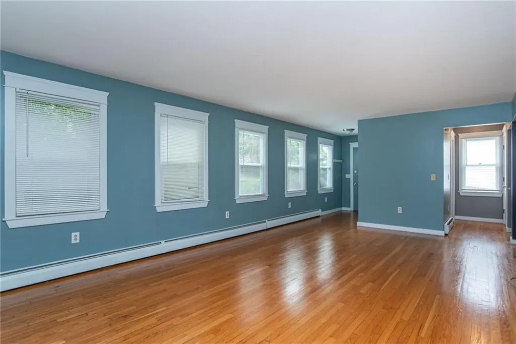 127 Pidge Avenue Pawtucket RI 02860
