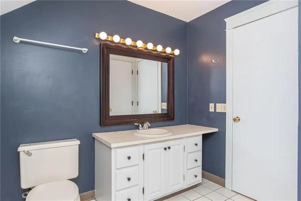 127 Pidge Avenue Pawtucket RI 02860