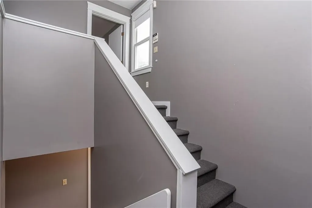 127 Pidge Avenue Pawtucket RI 02860