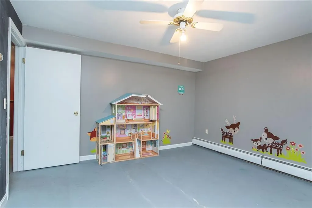 127 Pidge Avenue Pawtucket RI 02860