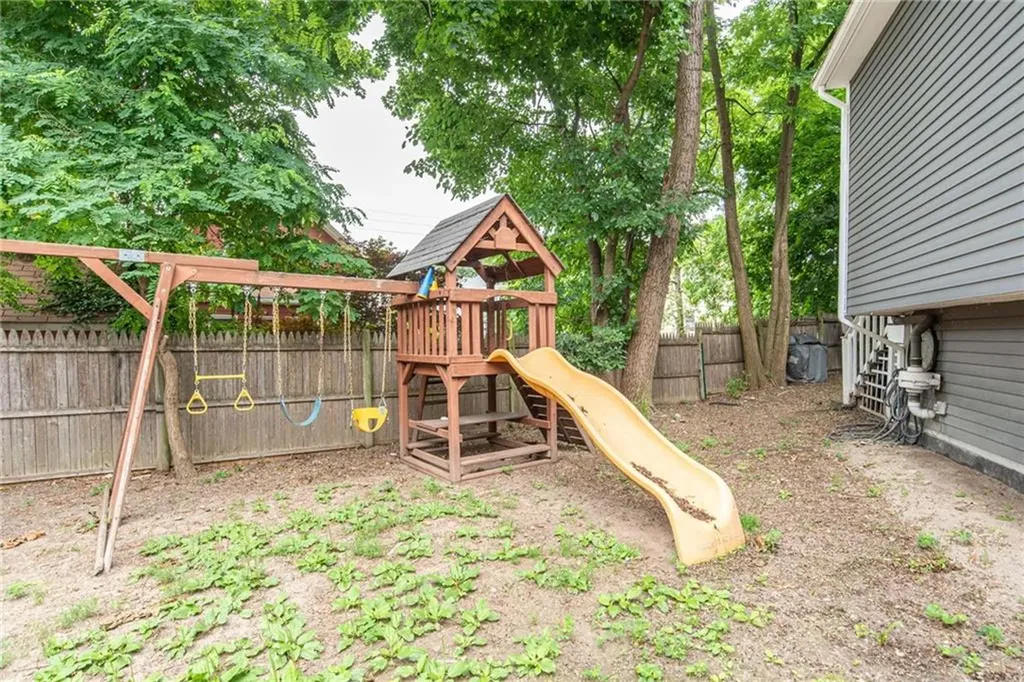 127 Pidge Avenue Pawtucket RI 02860