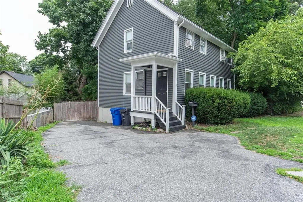 127 Pidge Avenue Pawtucket RI 02860