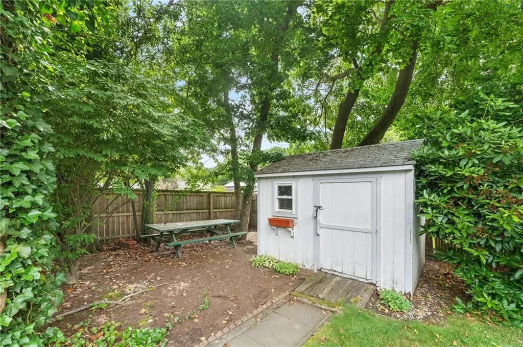 27 Torrington Drive Warwick RI 02889