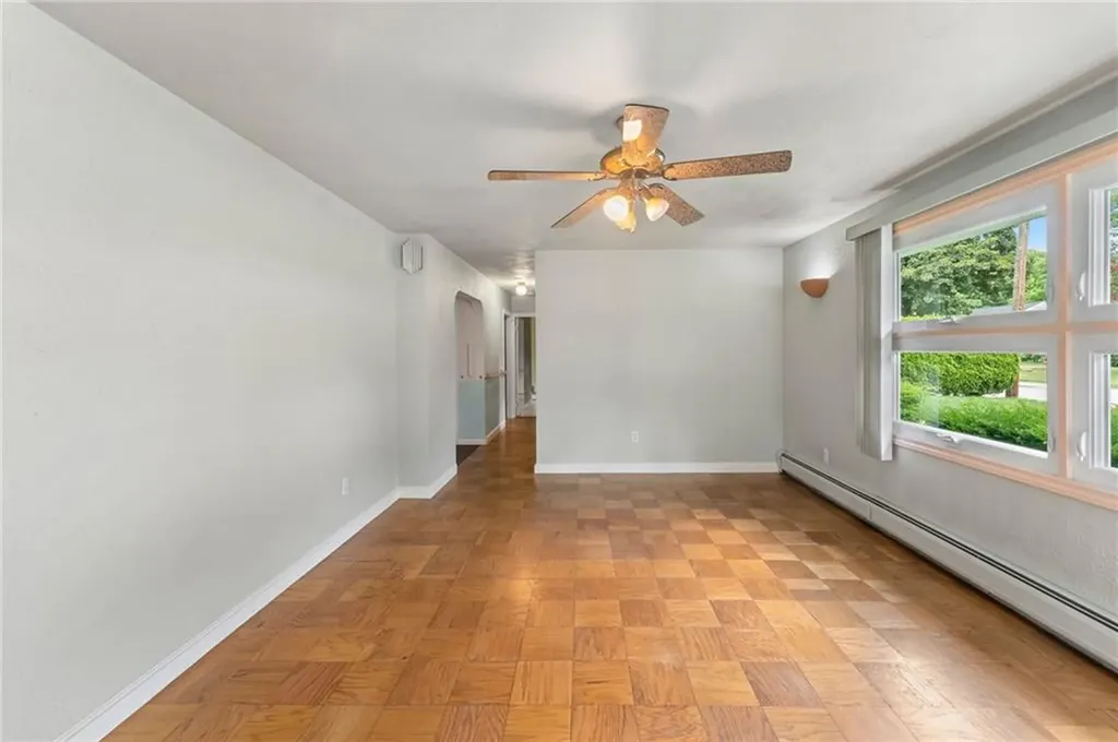 27 Torrington Drive Warwick RI 02889