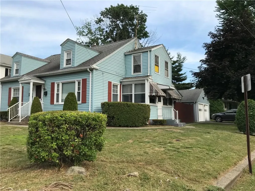 1059 Diamond Hill Road Woonsocket RI 02895