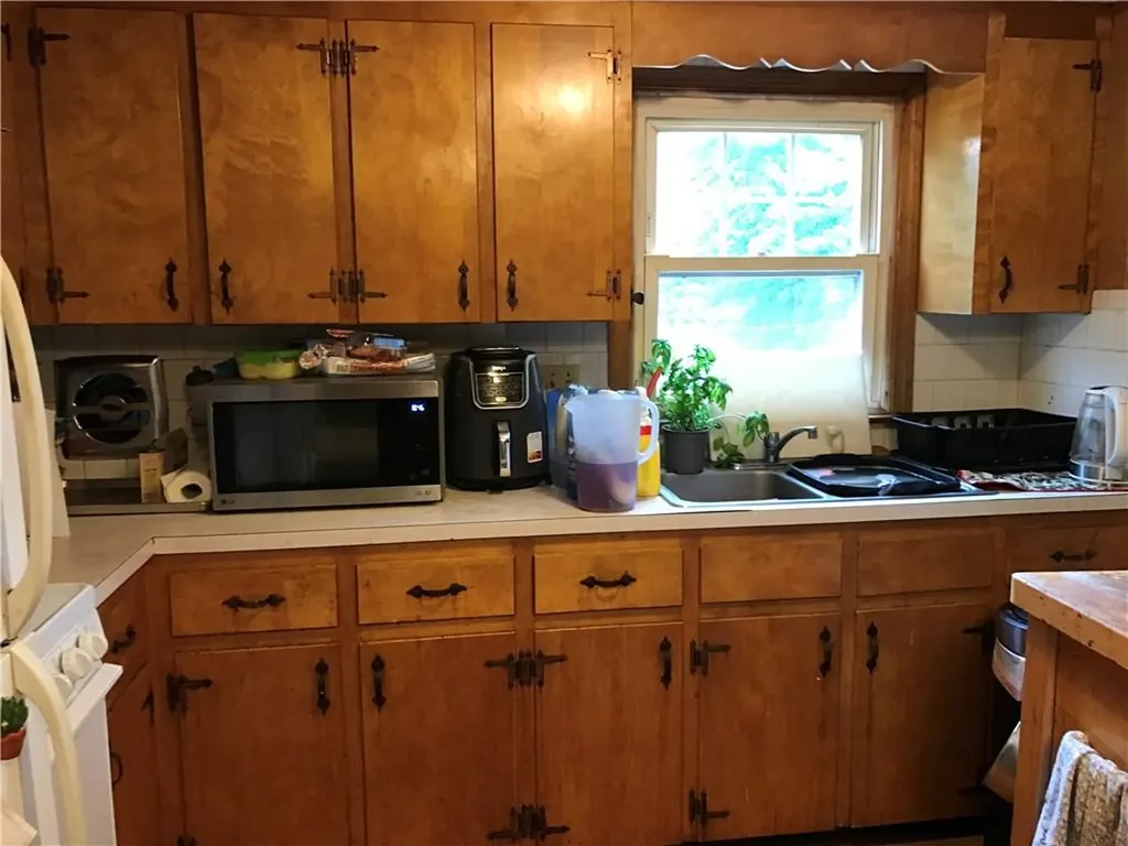 1059 Diamond Hill Road Woonsocket RI 02895