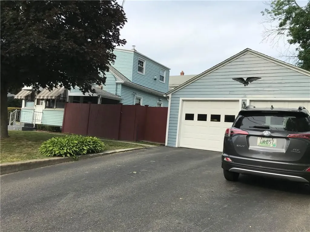 1059 Diamond Hill Road Woonsocket RI 02895