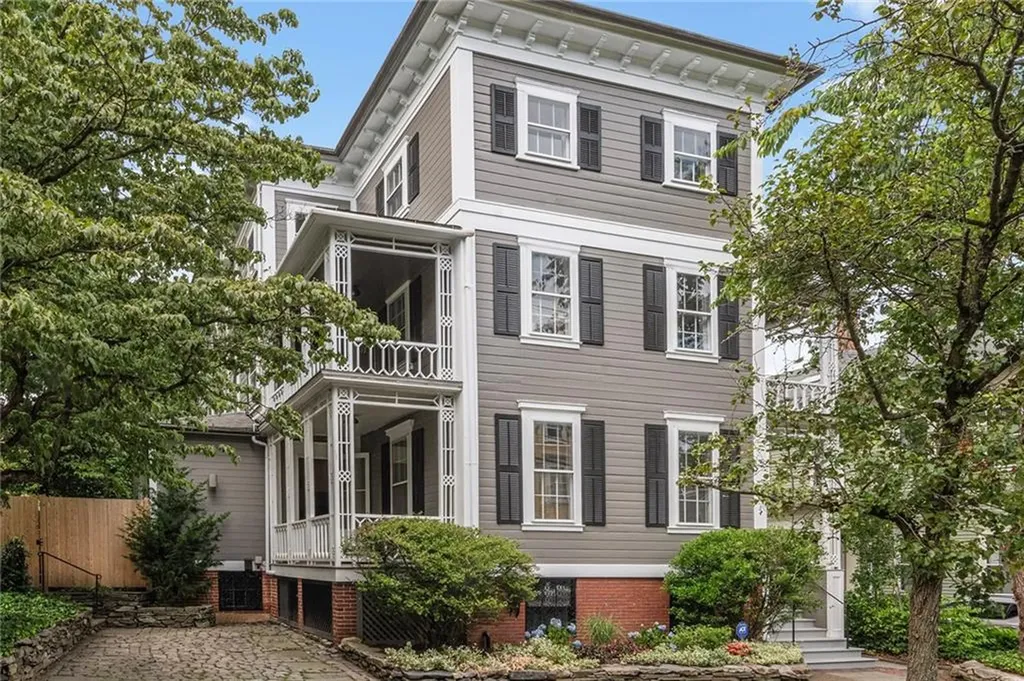 102 Williams Street Providence RI 02906