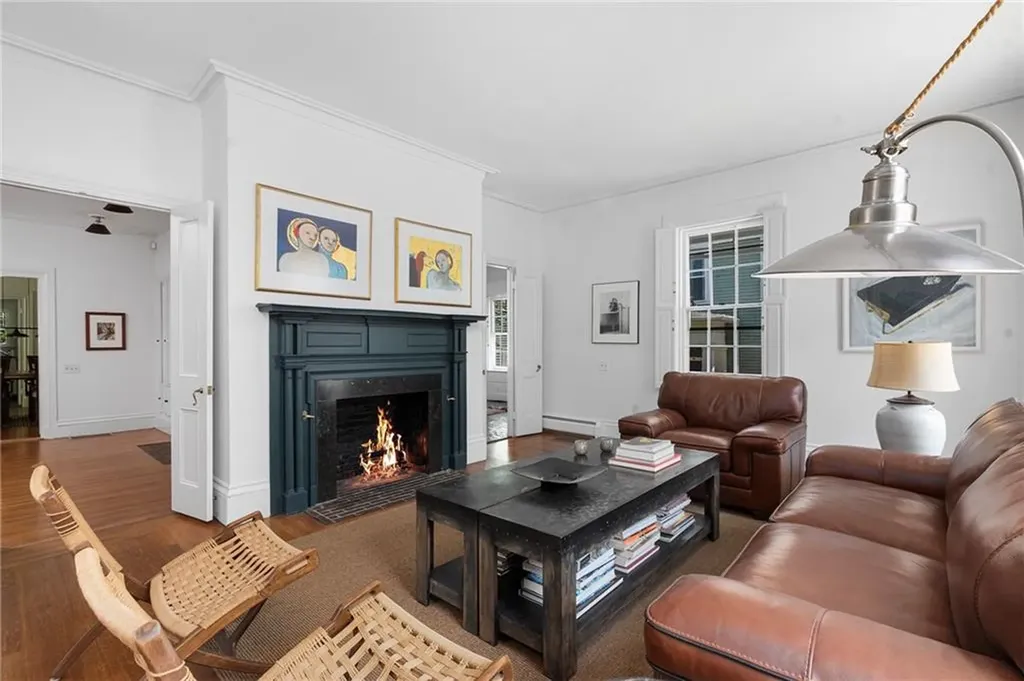 102 Williams Street Providence RI 02906