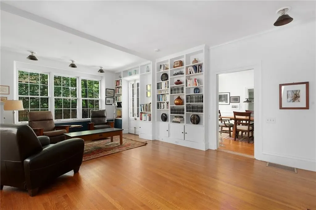 102 Williams Street Providence RI 02906
