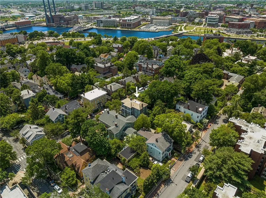 102 Williams Street Providence RI 02906